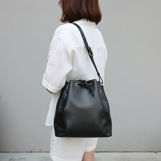 Include Entrupy Certificate of Authenticity|Good ( Rank AB)|Louis Vuitton Epi Slouchy Bucket Shoulder Bag Black|W25122606