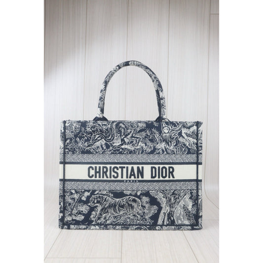Very Good ( Rank A)| Dior Canvas Embroidered Totedbag |P24083001