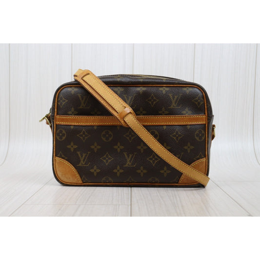Fair ( Rank B)|LV Monogram Trocadero 27 Shoulder Bag|26012004