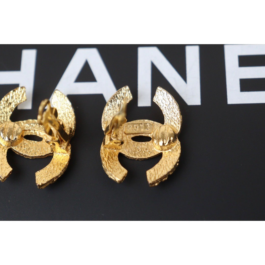 Very Good ( Rank A)|CHANEL Coco Mark Knitting Design Earrings |24042514