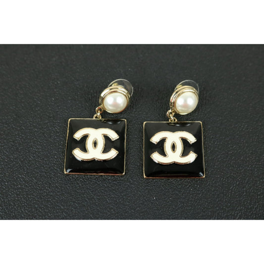 Excellent(Rank SA)| CHANEL Coco Mark Square Enamel Pearl Earrings|X25021812
