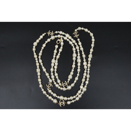Include Authentic Detective Certificate of Authenticity|Very Good ( Rank A)| CHANEL Coco Mark Baroque Pearl Long Necklace|S25110438