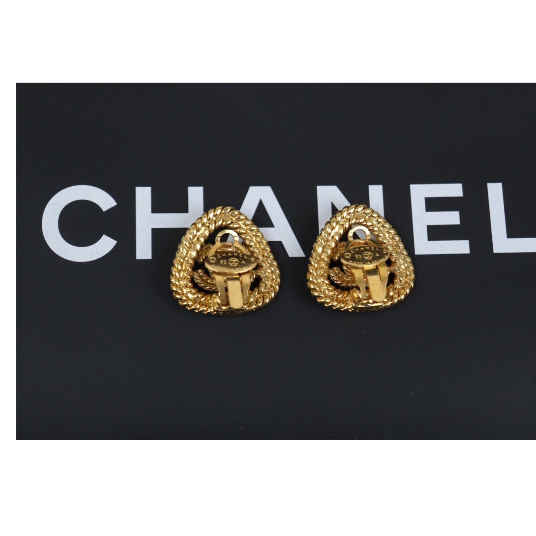 Very Good ( Rank A) |CHANEL Coco Mark Gold 24 Plated Earrings |Q24040423