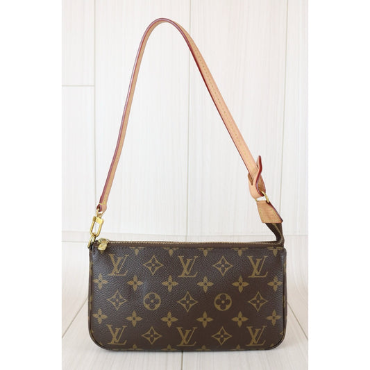 Good ( Rank AB)| LV Current Model Monogram Pochette Accessoires IC Chip model|S25112301