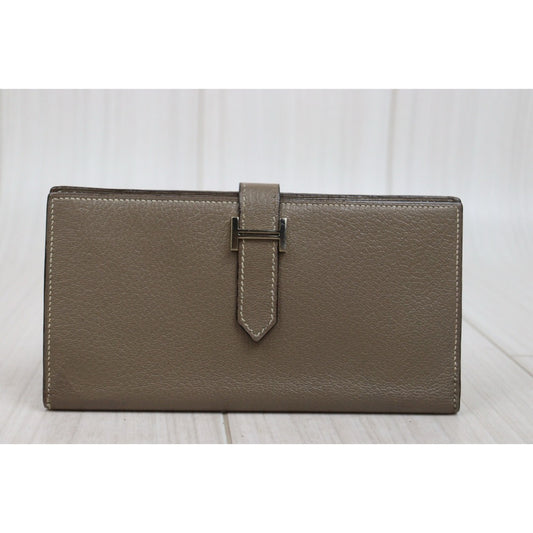 Good ( Rank AB)| HERMES Hermes Bean Long Wallet Etoupe Gray □J Stamp Made In 2006 Year|V25101613