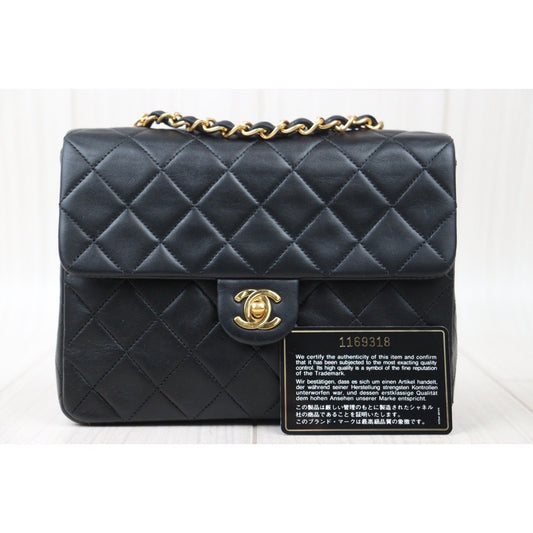 Rank AB| CHANEL Black Lanbskin Square 20 Shoulder Bag Made In 1989~1991Year |24070423