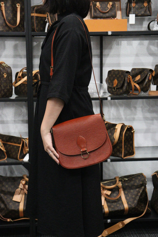 Rank A |LV Epi Saint-Cloud Shoulder Bag|23101304