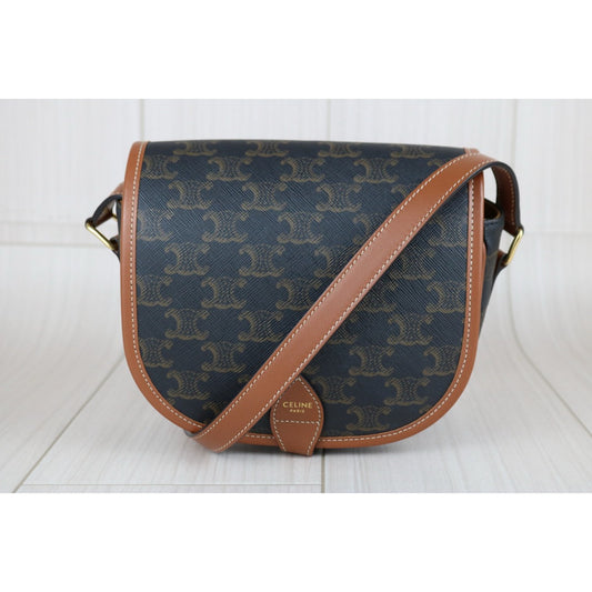 Good ( Rank AB)| CELINE Macadam Triomphe Cross Body Shoulder Bag Current Model|S24122405