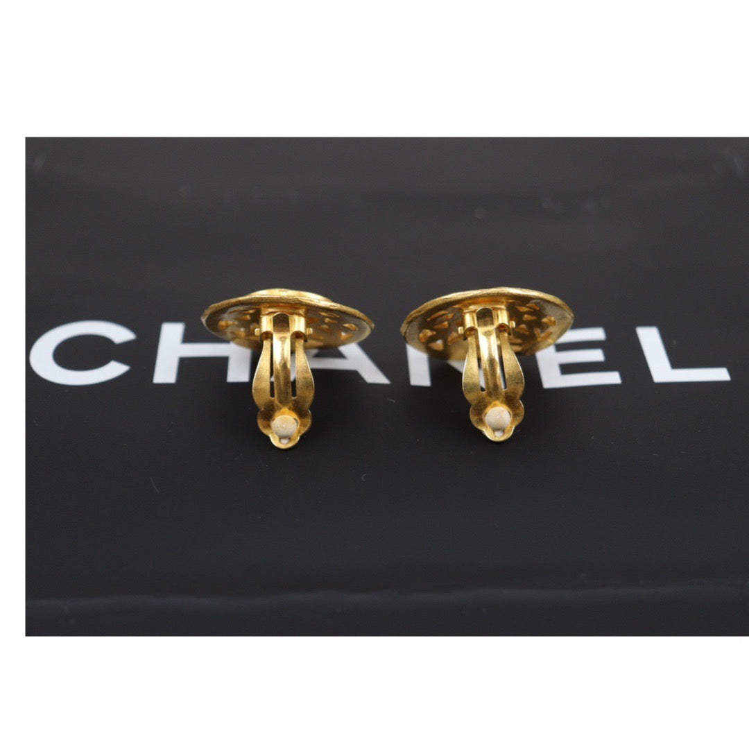 Rank A |CHANEL Coco Mark Gold 24 Plated Earrings |24010508