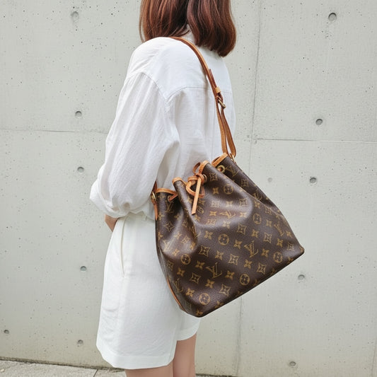 Include Entrupy Certificate of Authenticity|Good ( Rank AB)| Louis Vuitton Monogram Noe Shoulder Bag|26042805
