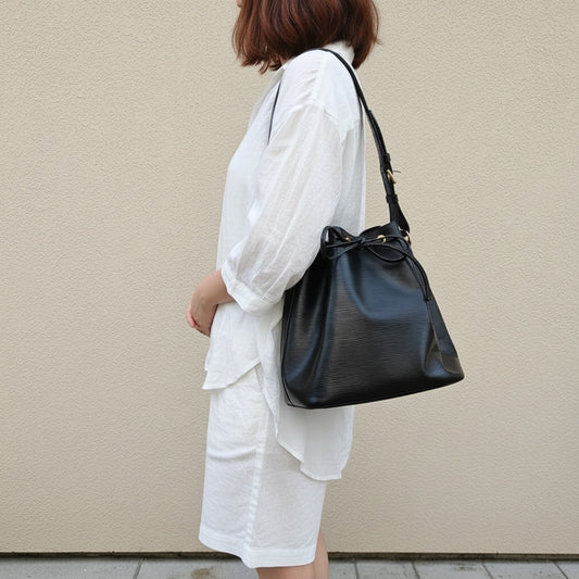 Include Entrupy Certificate of Authenticity|Good ( Rank AB)|Louis Vuitton Epi Slouchy Bucket Shoulder Bag Black|26070316