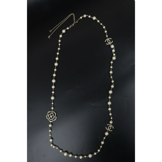 Very Good ( Rank A)| CHANEL Coco Mark Camellia Pearl Rhinestone Necklace|S25110440