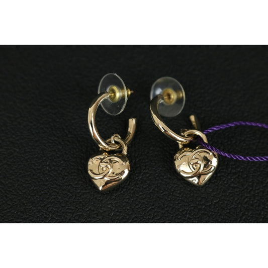Very Good ( Rank A) |CHANEL Coco Mark Gold Heart Pendant Earrings |W25072604