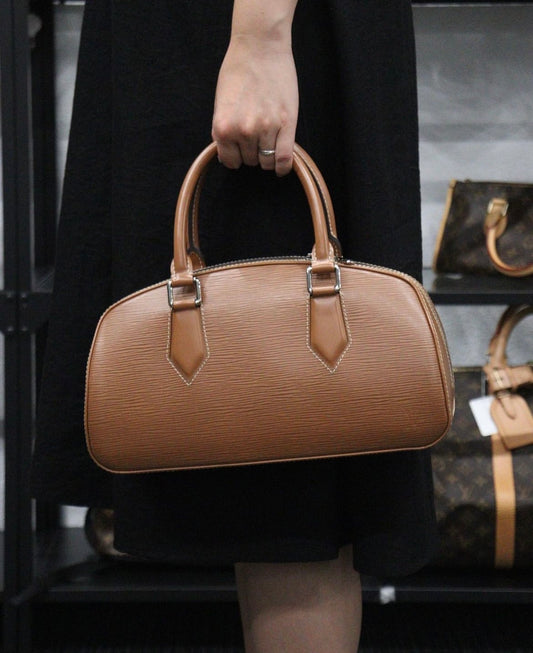 Rank A |LV Epi Jasmine Handbag |V23092123