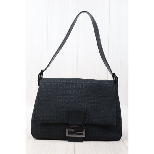 Rank A| FENDI Mamma Baguette Shoulder Bag Black |V24052304