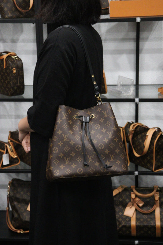 Rank A |LV Monogram Neonoe Black Shoulder Bag|23101803