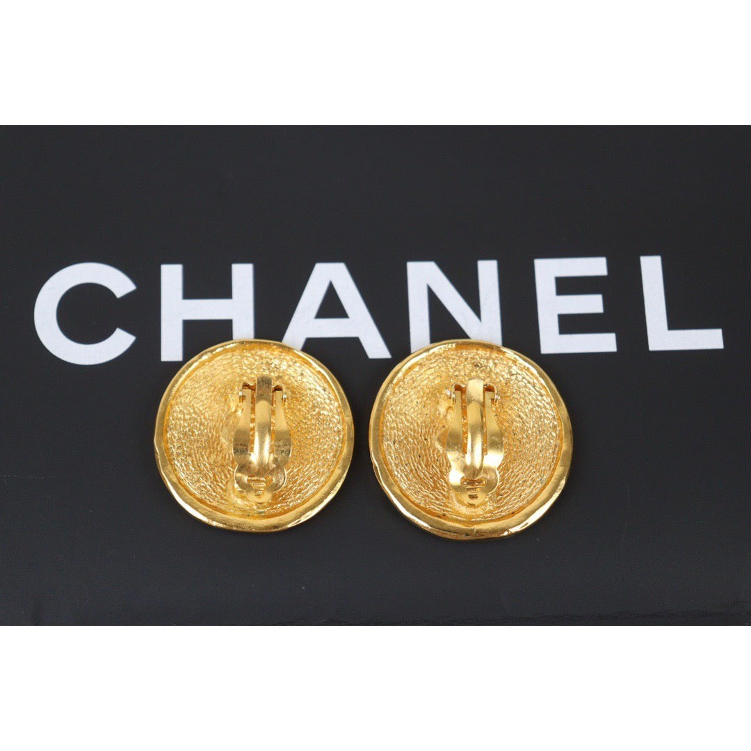 Very Good ( Rank A) |CHANEL Gold 24 Plated Earrings |Q24050947