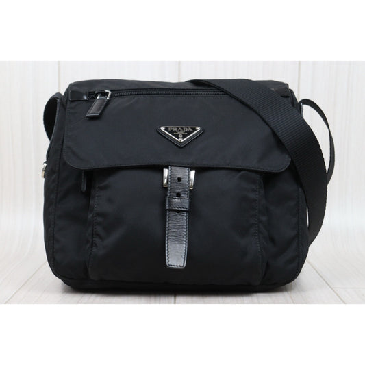 Very Good ( Rank A)|Prada Nylon PM ShoulderBag Black|25042601