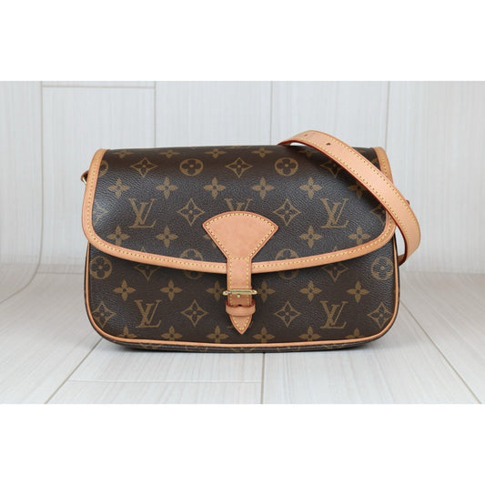 Rank A|LV Monogram Sologne ShoulderBag|S24080501