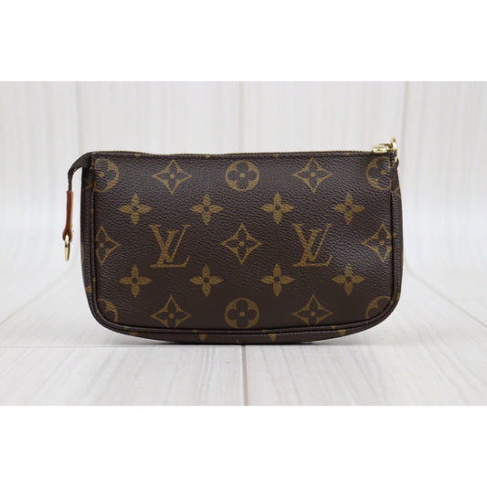 Rank A | LV Monogram Pochette Accessoires |24031807