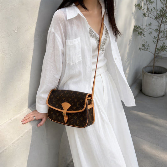 Include Entrupy Certificate of Authenticity|Good ( Rank AB)|Louis Vuitton Monogram Baguette Postman ShoulderBag |26081802