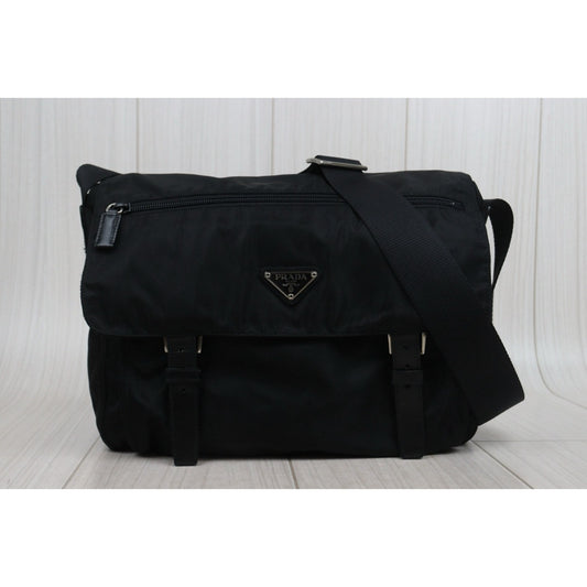 Very Good ( Rank A) |Prada Nylon ShoulderBag Black Silver Hardware|25101505