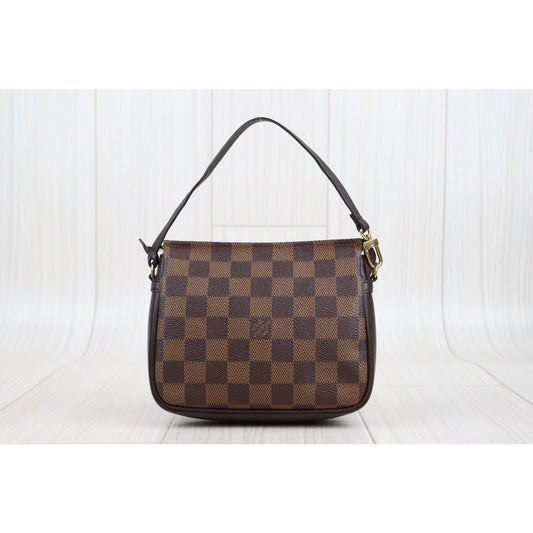 Rank A | LV Damier Truth Make Up |V23110923