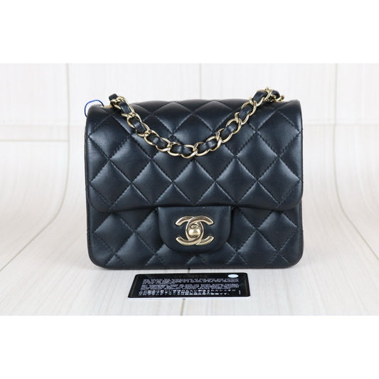 Very Good ( Rank A)| CHANEL Matrasse Lamb Skin 17 Black Shoulder Bag Made In 2018~2019 Year |W25030601