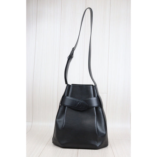 Rank A | LV Epi Sack de Paul Shoulder Bag|23112305