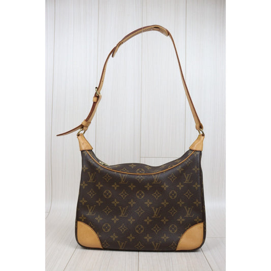 Include Entrupy Certificate of Authenticity|Fair ( Rank B)|Louis Vuitton Monogram Boulogne 30 Shoulder Bag|26011401