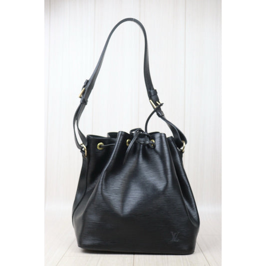 Good ( Rank AB)| LV Epi Noe Shoulder Bag Black|24101730