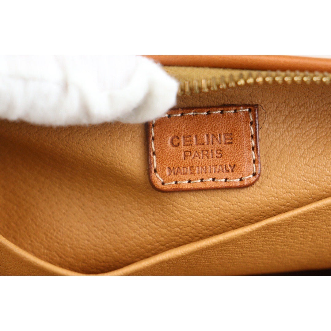 Rank A | CELINE Macadam Pouch |23090747