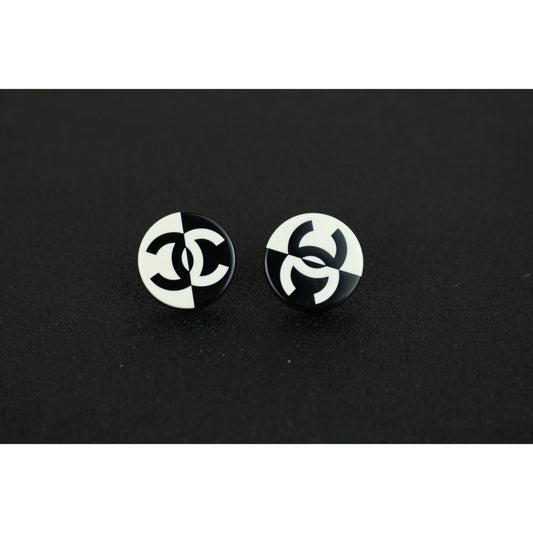 Excellent(Rank SA)|CHANEL COCO Mark Black and White Combination Earrings| X25020918