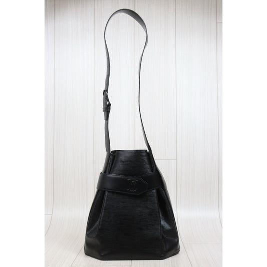 Very Good ( Rank A)| LV Epi Sack de Paul Shoulder Bag Black|26020619