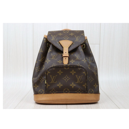 Good ( Rank AB)| LV Monogram Montsouris PM Backpack|24112803