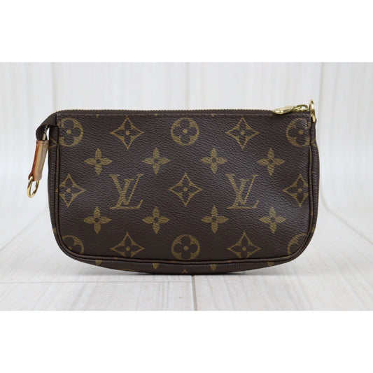 Rank A | LV Monogram Pochette Accessoires |24020815