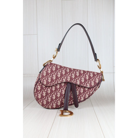 Very Good ( Rank A) | Dior Trotter Saddle Bag Medium Red|S24062805