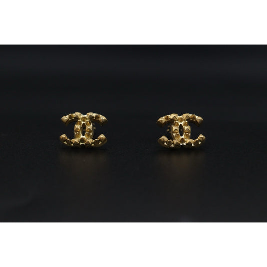 Very Good ( Rank A)| CHANEL Coco Mark Rivet Earrings Made in 2003Year|V25071008