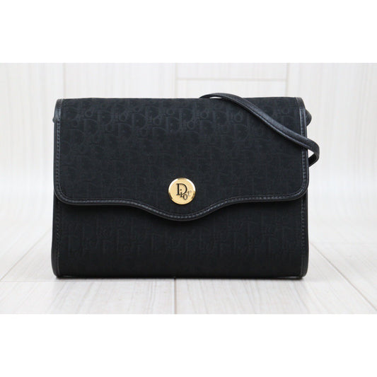 Rank AB | Dior Vintage WOC Shoulder Bag |24032910