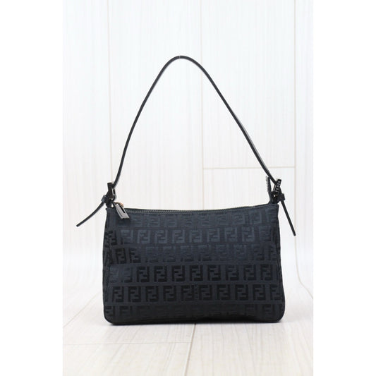 Good ( Rank AB)| FENDI Mamma Baguette Shoulder Bag Black |V24110746