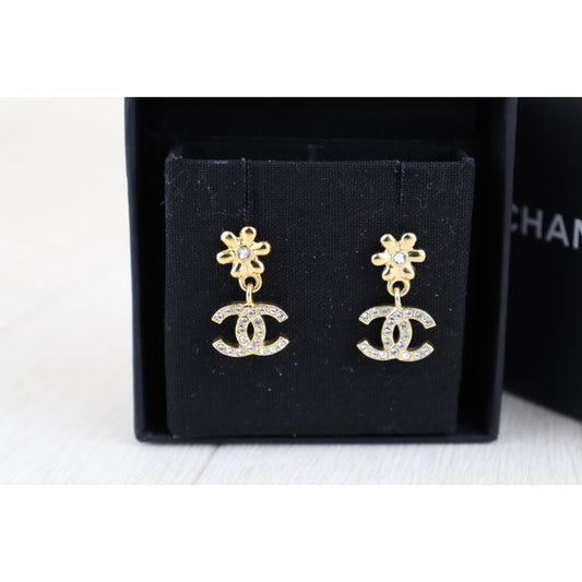 Very Good ( Rank A)|CHANEL COCO Mark Diamond Vintage Earrings |H25011303