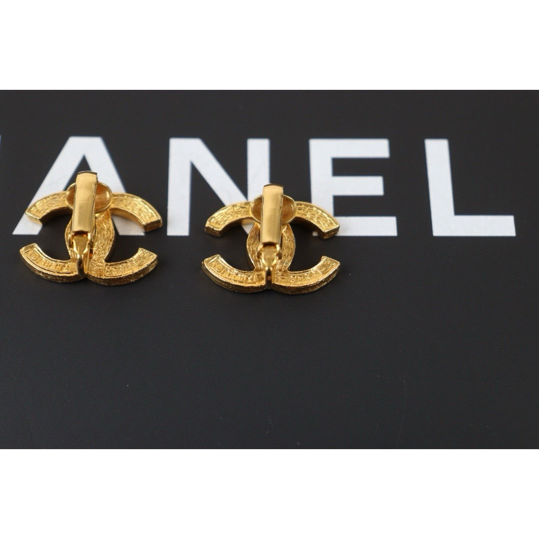 Rank A |CHANEL COCO Mark Diamond Vintage Earrings |24050605