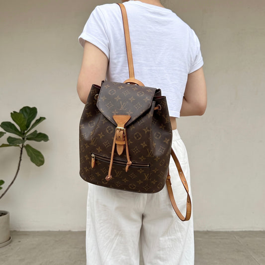 Include Entrupy Certificate of Authenticity|Good ( Rank AB)| Louis Vuitton Monogram Montsouris Backpack|26080102