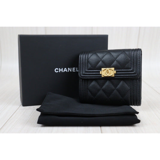 Rank S|CHANEL Leboy Caviar Skin Black Wallet|23120712