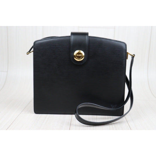 Rank A| LV Epi Shoulder Bag Black|23111613