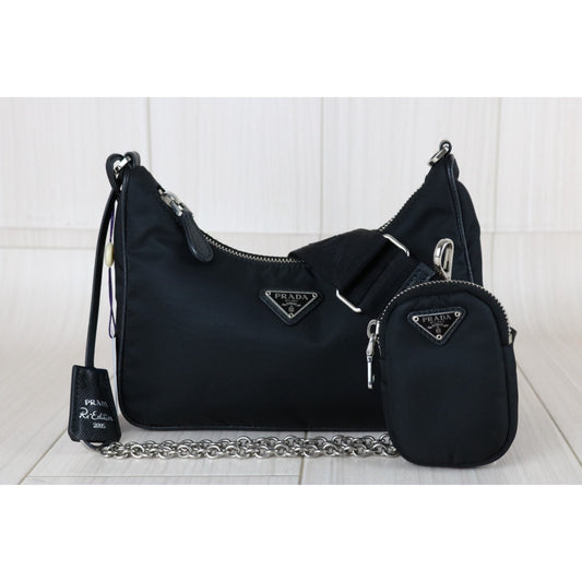 Very Good ( Rank A)| PRADA Re-Edition 2005 Re-Nylon Shoulder Bag |S25122305