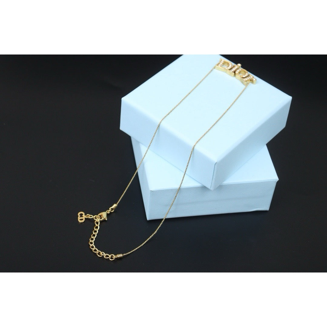 Very Good ( Rank A) | Dior Rhinestone Necklace |240100414