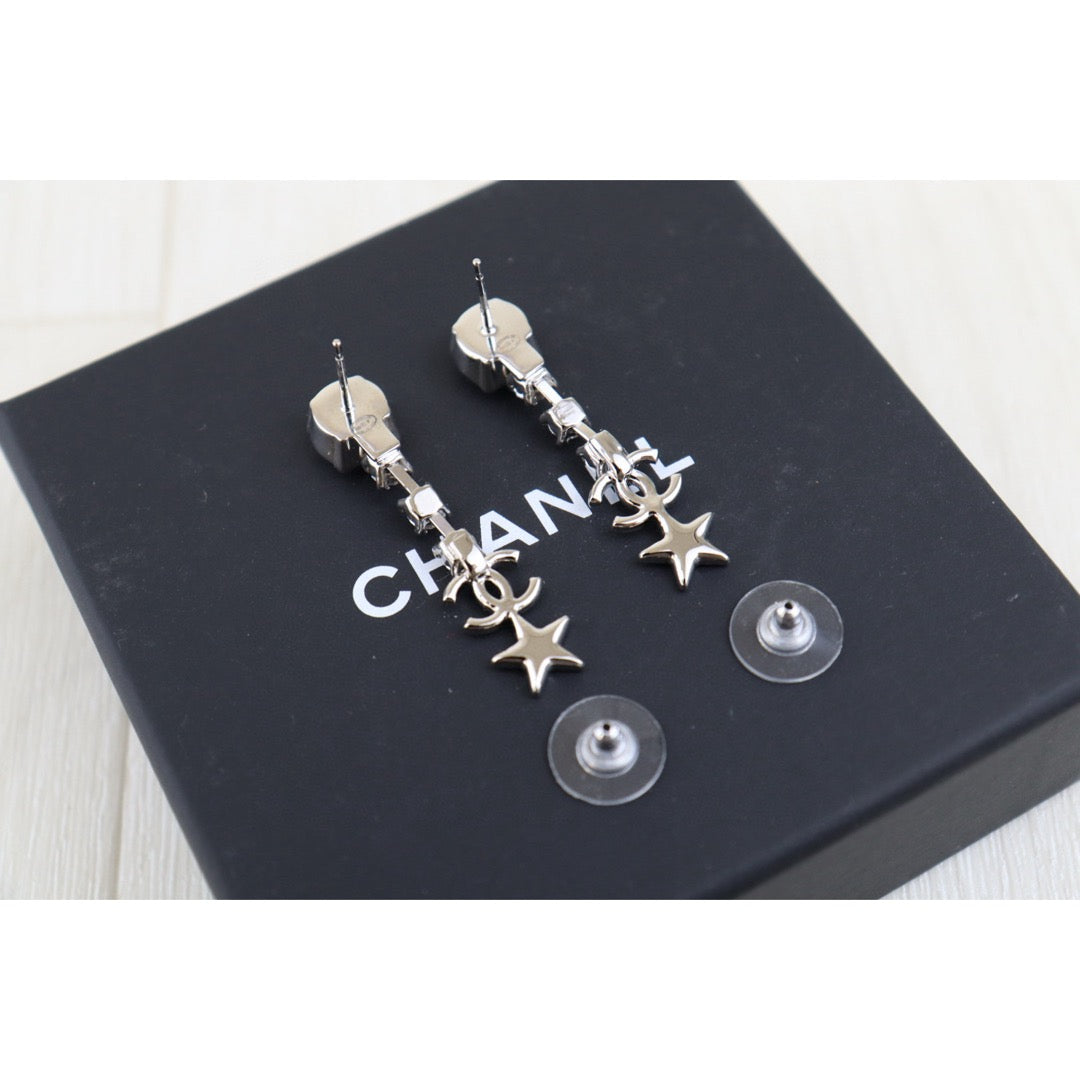 Very Good ( Rank A)| CHANEL Coco Mark Rhinestone star Earrings Silver|H25011108