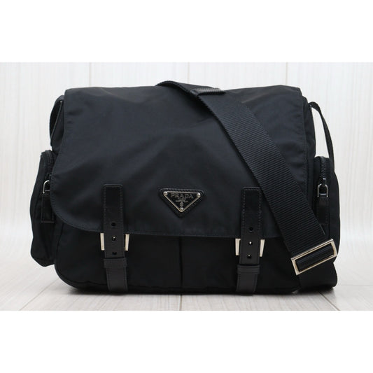 Good ( Rank AB) |Prada Nylon ShoulderBag Black Silver Hardware|25071711