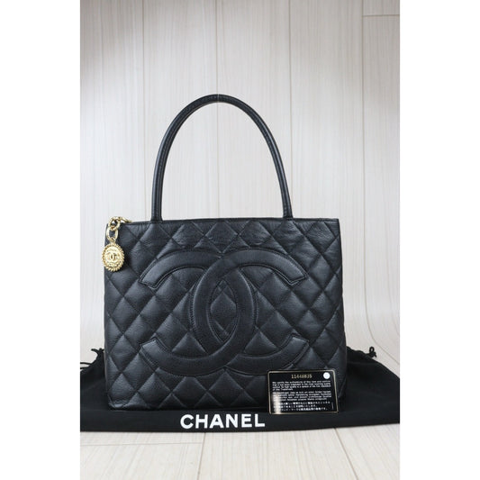 Very Good ( Rank A)| CHANEL Caviar Skin Leather Calf Leather Tote Bag Black Made In 2006~2008Year|24090503